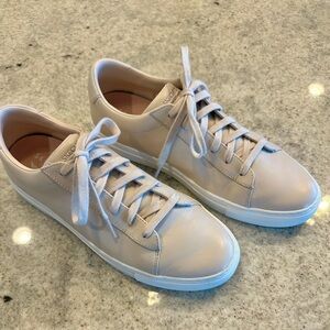 Skechers Women’s Rose Leather Court & Classic Arch Fit Legend Size 10